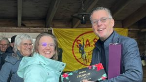 Heeren van Scaghen delen kerstattentie uit