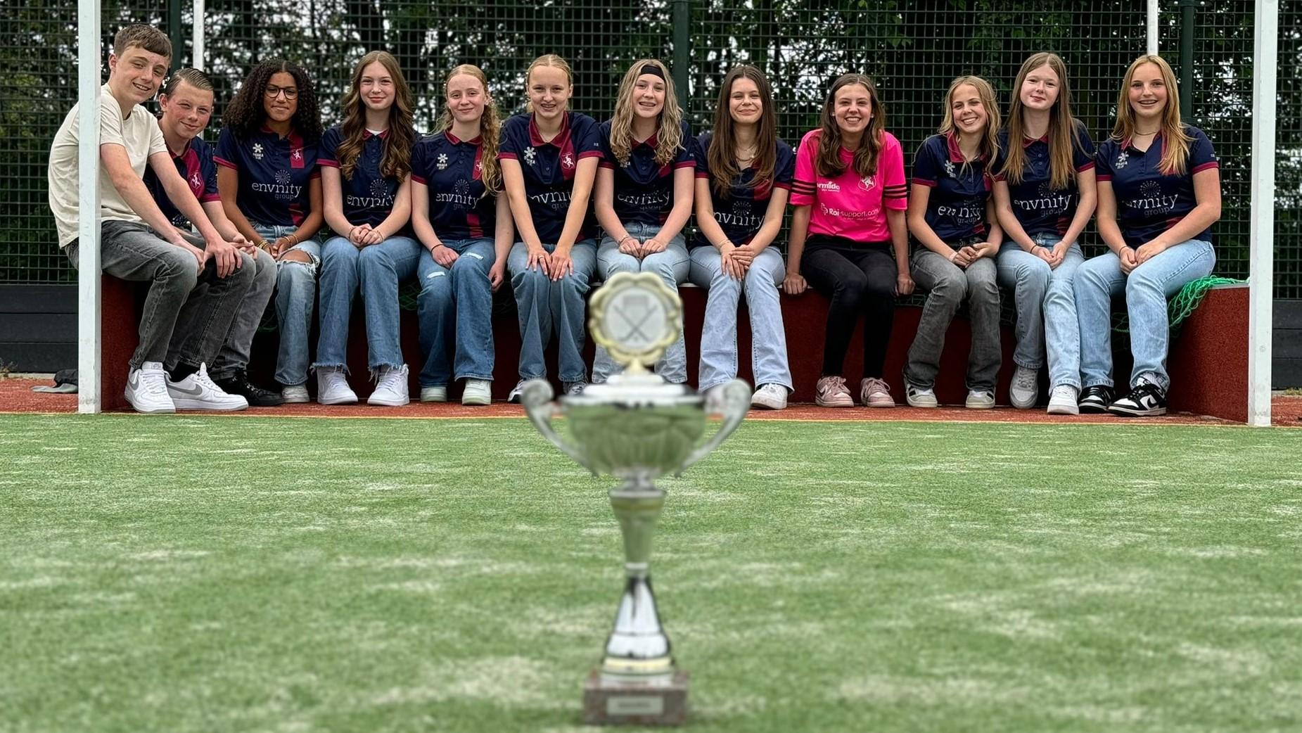 Kampioensploegen Hermes officieel gehuldigd