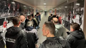 Jeugdtrainers Hollandia T op bezoek bij AZ