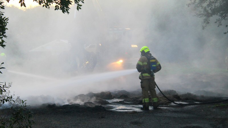 Flinke hooibrand in Den Helder