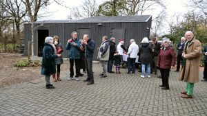 Kerstboom bij Hospice Schagen in het licht