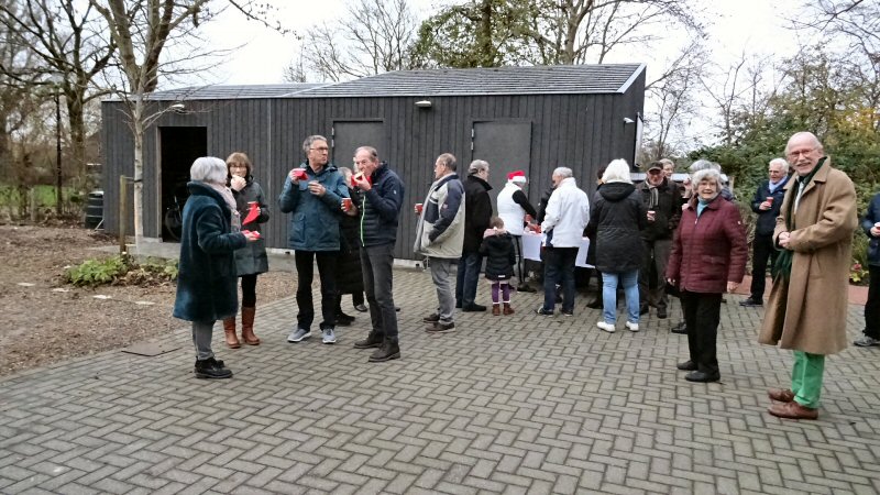 Kerstboom bij Hospice Schagen in het licht