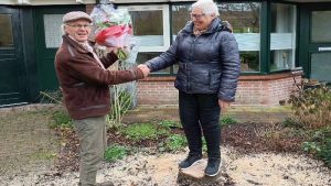 Kerstboom gedoneerd aan ho-ho-hospice