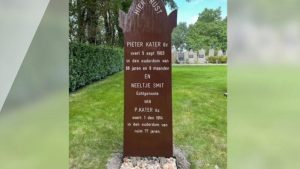 Restauratie oude houten grafmonumenten afgerond