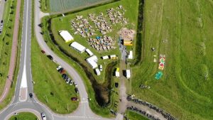 IJsbaan voorlopig een bouwterrein (video)