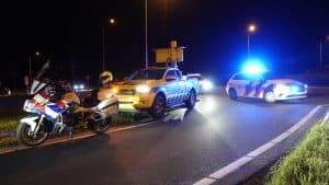 Botsing twee auto’s op rotonde N241 Zijdewind door mogelijk rijden onder invloed