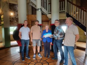 College Hollands Kroon neemt dorpsagenda’s in ontvangst