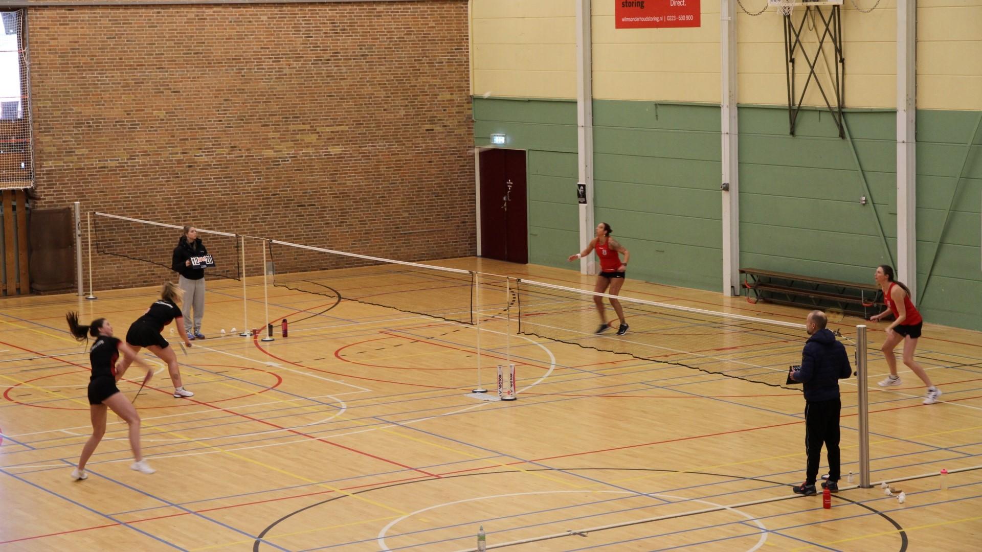 Overwinning voor Zeemacht badmintonners in laatste thuiswedstrijd