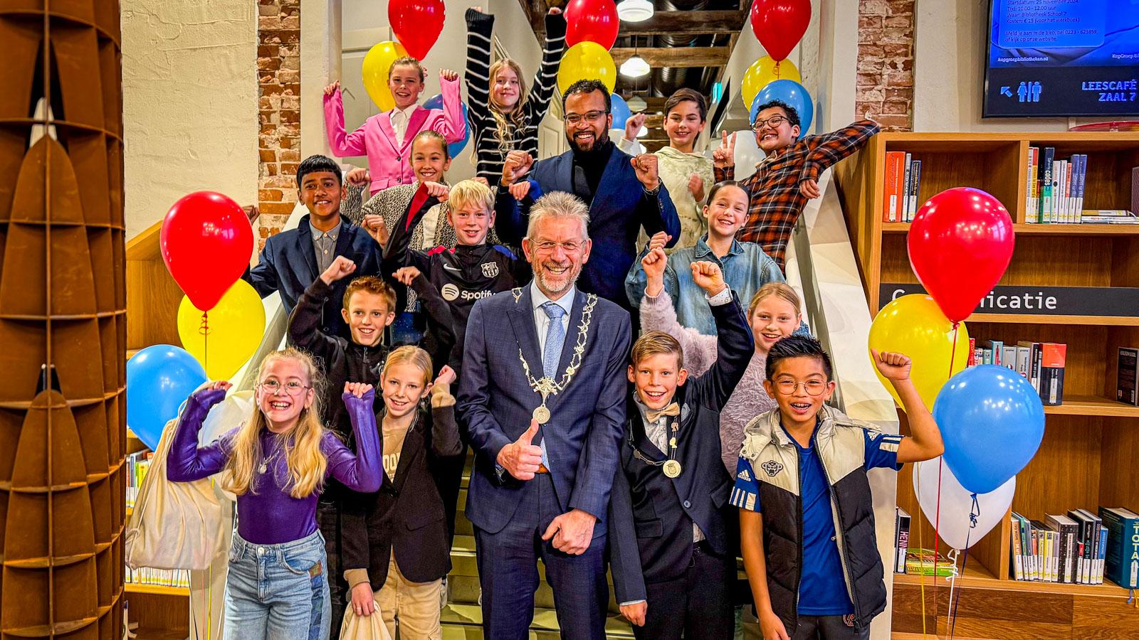 Video: Jip de Jong benoemd tot nieuwe kinderburgemeester Den Helder