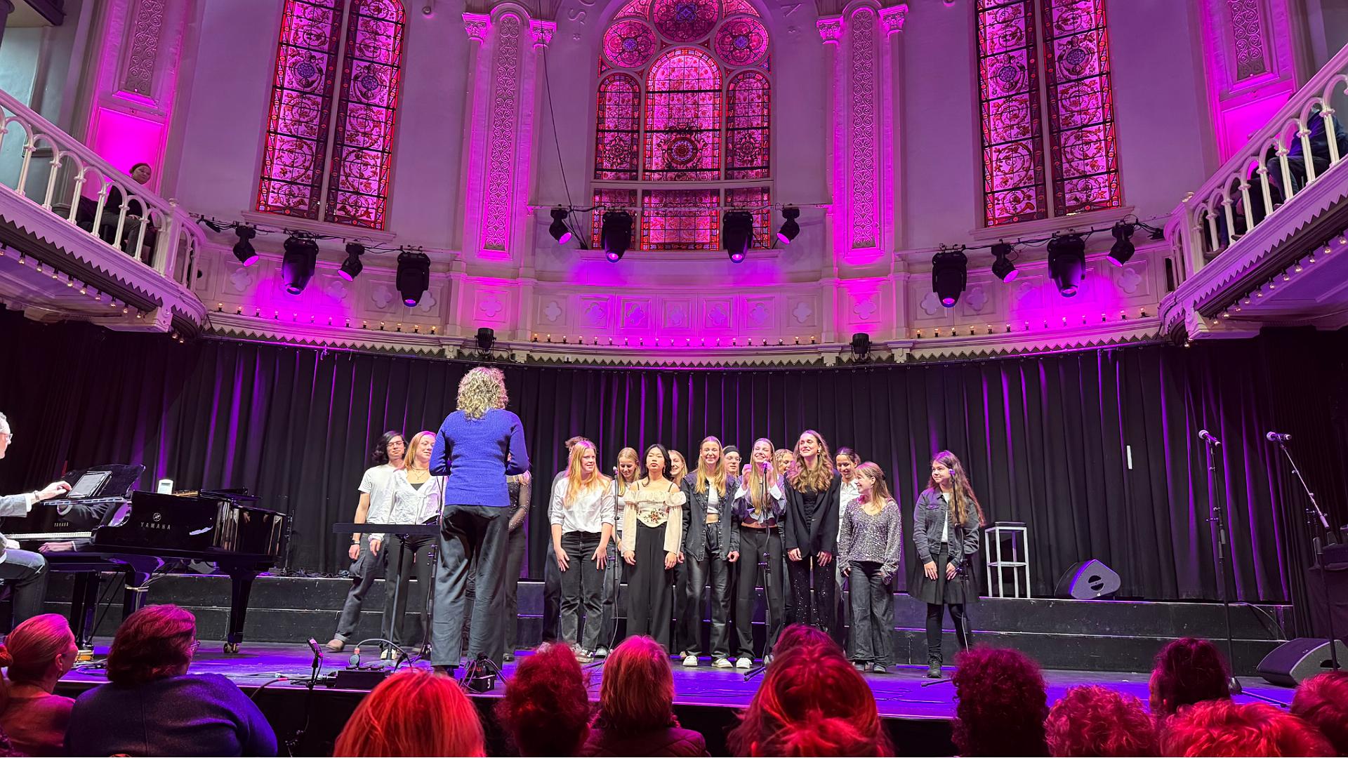 Regius College examenkoor in Paradiso