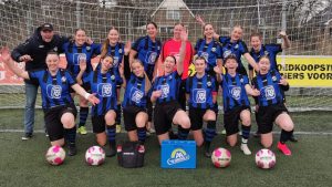 JVC vrouwen 1 op titelkoers
