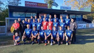 JVC wint na strafschoppen
