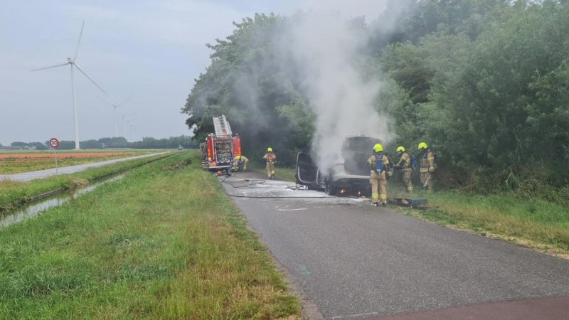 Jaguar in brand in Slootdorp