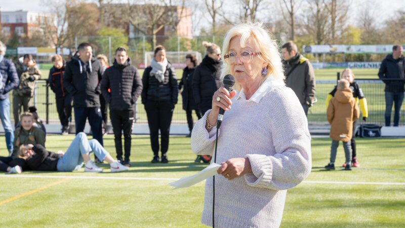 Nieuw kunstgrasveld op sportpark Groenoord