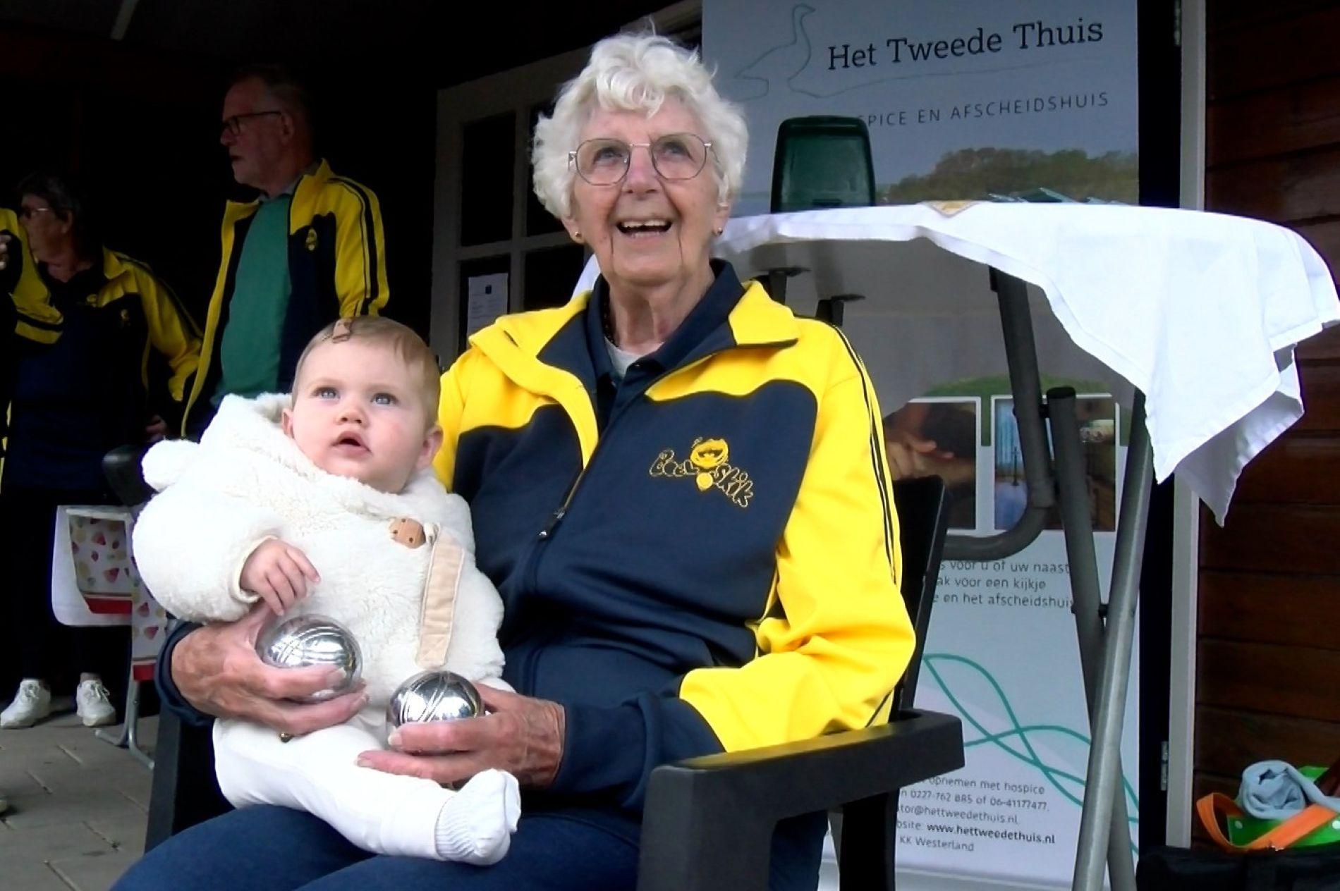 Video: Boel Skik doneert opbrengst toernooi aan hospice Tweede Thuis
