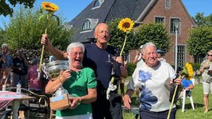 Spanning bij jeu de boules in Eenigenburg