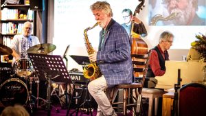 Kees Oosterwijk Quintet opent muzikaal jaar in Keesschuur