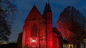 150 kerken kleuren 22 november rood
