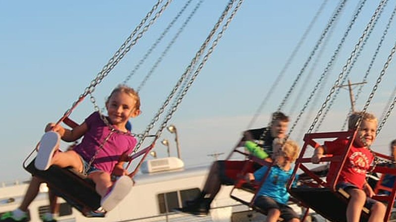Kermis zonder attracties in Oudesluis