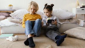 Kinderen kijken nog steeds veel naar scherm