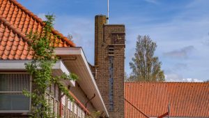 Gemeente draagt € 20.000 bij aan herstel klokkentoren basisschool Floriant