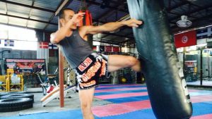 Kob Kongpipop geeft seminar Muay Thai bij Sportcentrum Hippogym