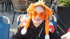 Koningsdag met koopjes en versierde fietsen
