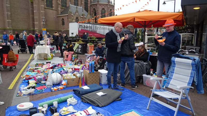 Vroeg uit de veren voor vrijmarkt