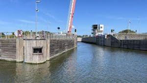 Opknappen Koopvaardersschutsluis: renoveren met de winkel open