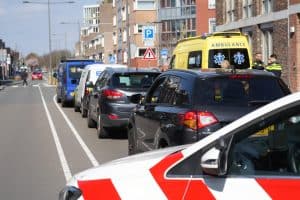 Vier auto’s betrokken bij kop-staart botsing op de Polderweg