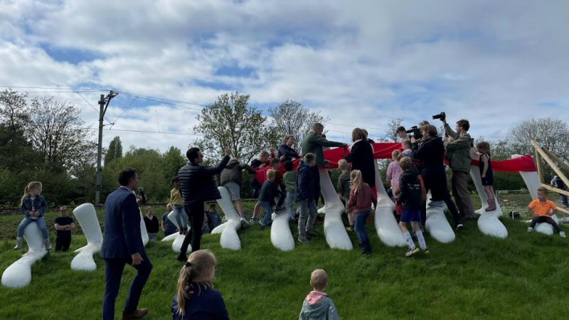 Onthulling van Neopter in plan Waterveld