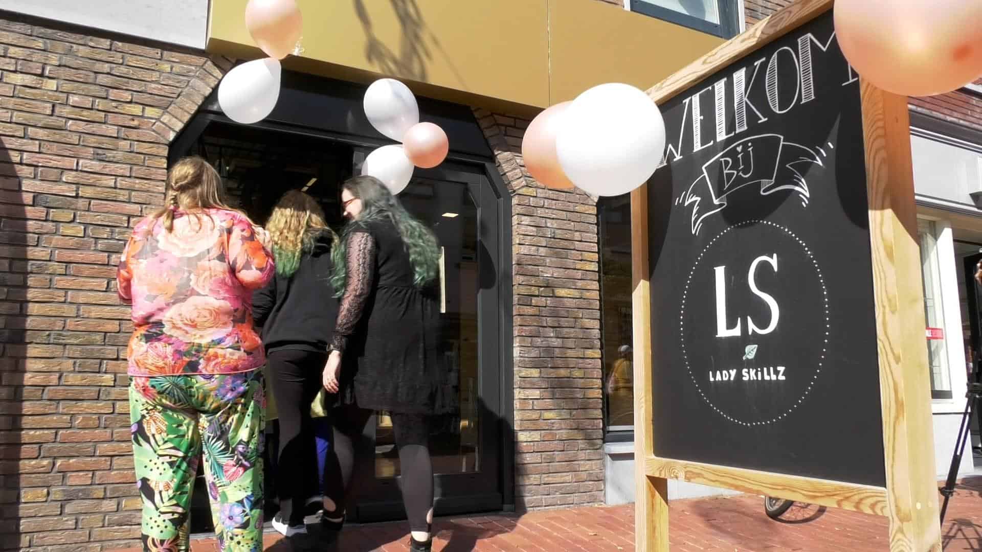 Lady Skillz opent nieuwe werkplek in Den Helder (video)