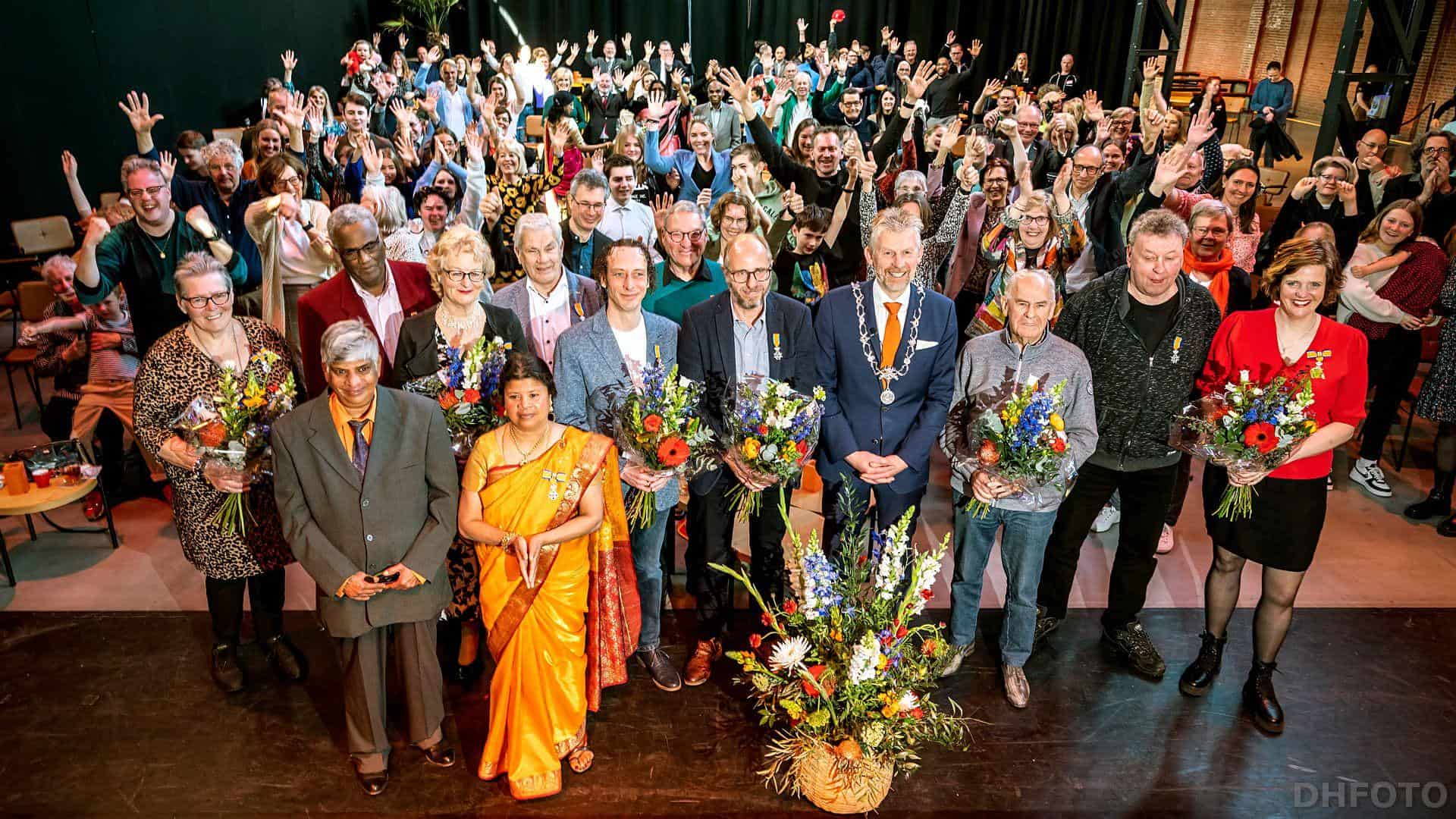 Elf Nieuwediepers verrast met Koninklijke Onderscheiding