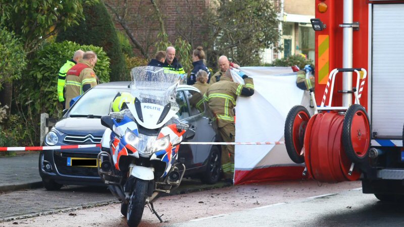 Man overleden in auto in Den Helder