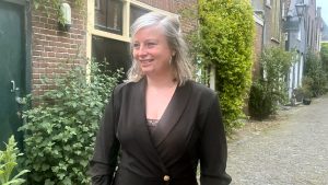 Mandy Bronder te gast in Met de deur Open