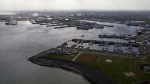 Marinehistoricus Jan Kaauw brengt marinekalender 2024 uit