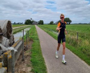 Menno strijdt voor KiKa in Cascais