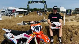 Motorcrosser Michel Hoenson wint in Halle