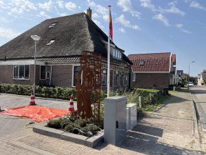 Video: Monument Marten Snoodijk twee meter verplaatst