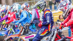 Motorcrosser Michel Hoenson komt sterk voor de dag bij seizoenstart