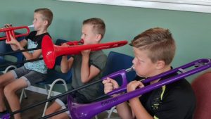 Scholen en Breez’ Harmony aan de slag