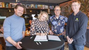 Verbouwingscontract Multitreffer getekend
