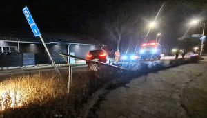 Automobilist gewond in Warmenhuizen