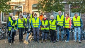 17 volle zakken zwerfafval