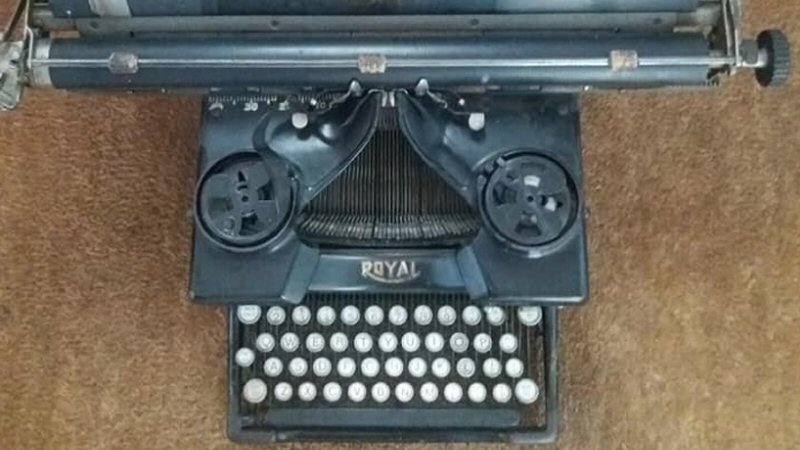 Vooroorlogse typemachine naar Museum 1940-1945