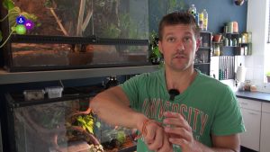 Owen was vijf maanden zijn slang kwijt(video)