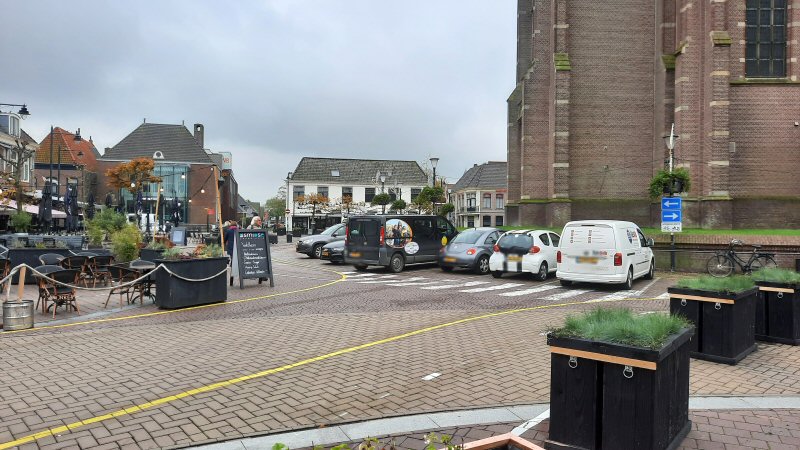Parkeerverbod tijdens weekmarkt centrum Schagen