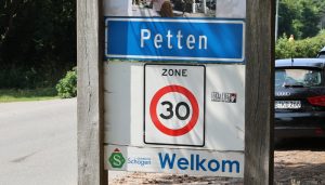 Petten blijft steken in zand en plannen