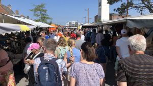 Bomvolle Pinksterjaarmarkt in Petten