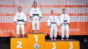 Pleuni Cornelisse prolongeert titel op NK judo